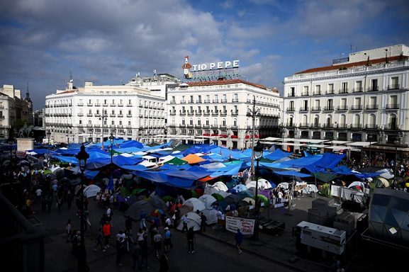 Decreto de vivienda: PSOE y Sumar llegan tarde y se quedan cortos